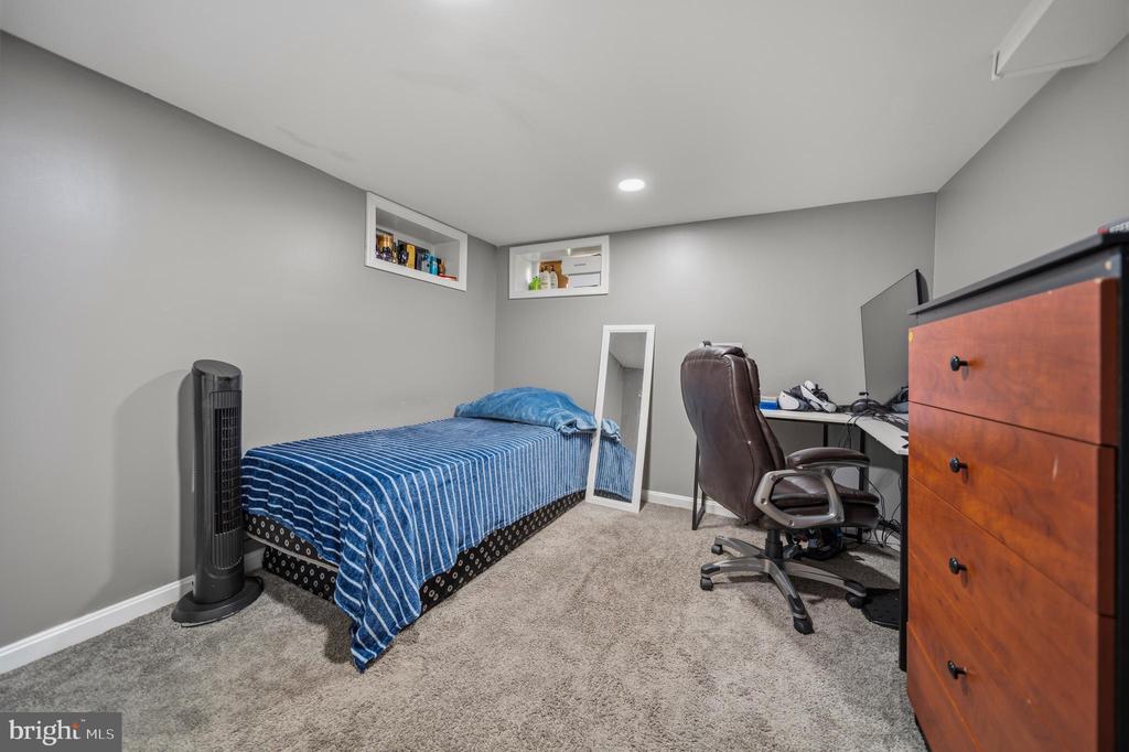 1402 NORCROSS LANE