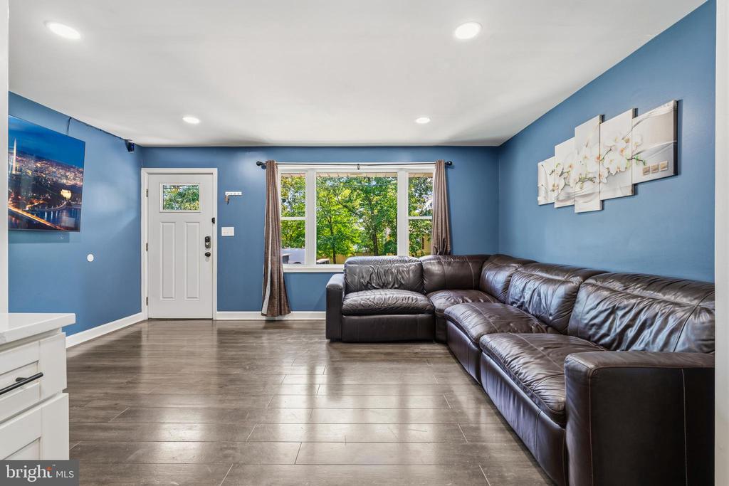 1402 NORCROSS LANE