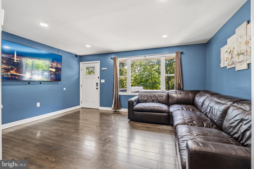 1402 NORCROSS LANE