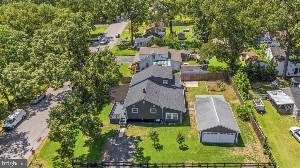 1402 NORCROSS LANE