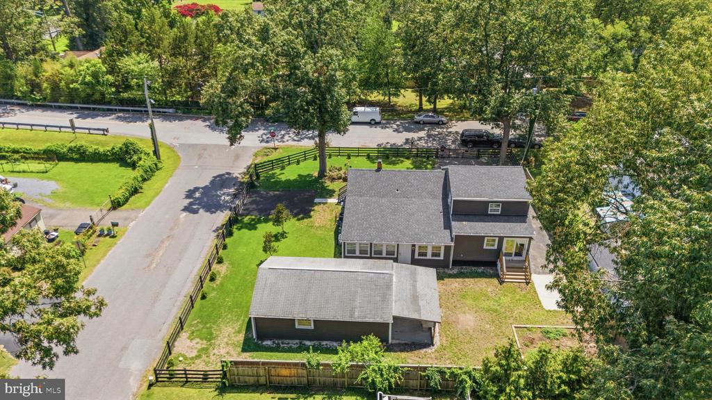 1402 NORCROSS LANE