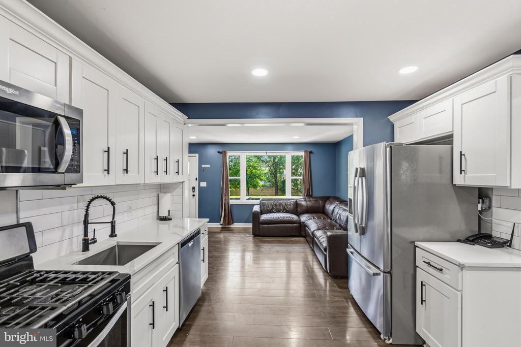 1402 NORCROSS LANE