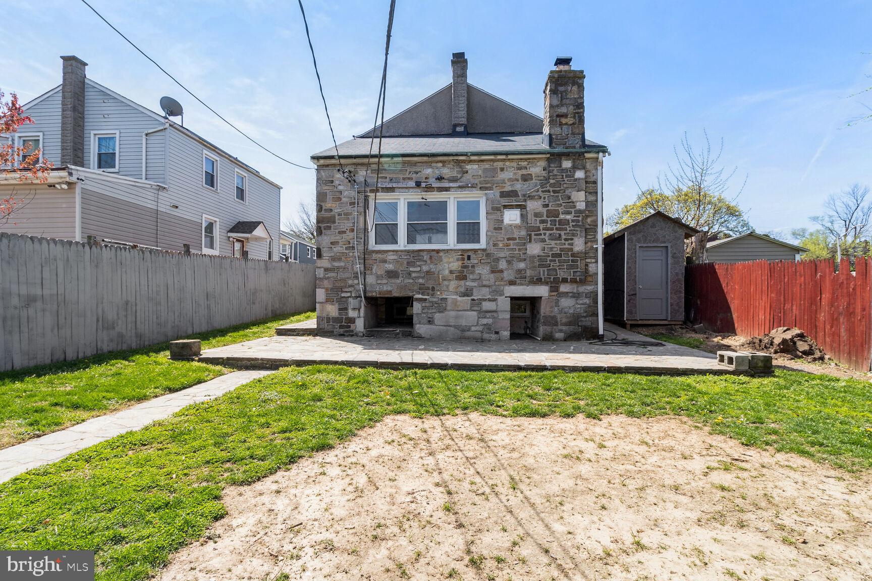 904 E JEFFREY STREET