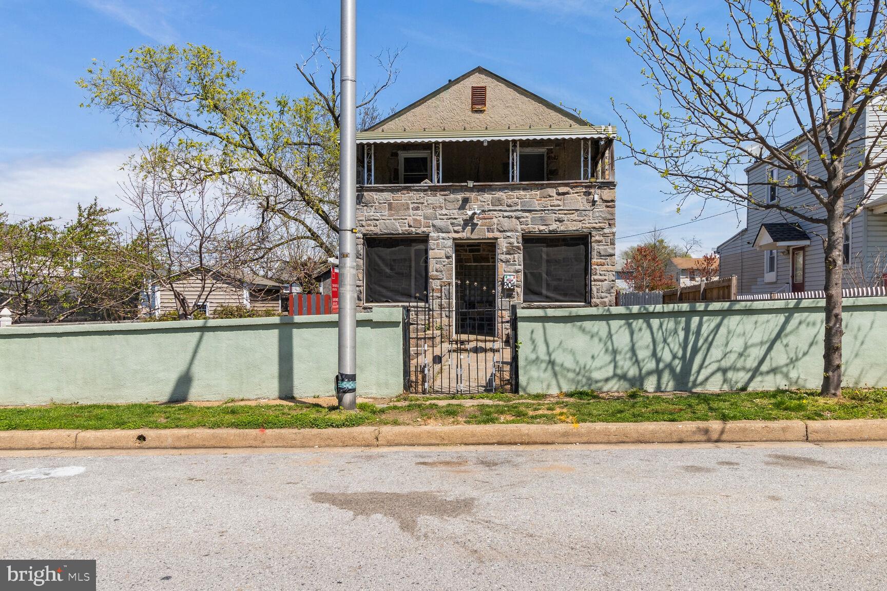 904 E JEFFREY STREET