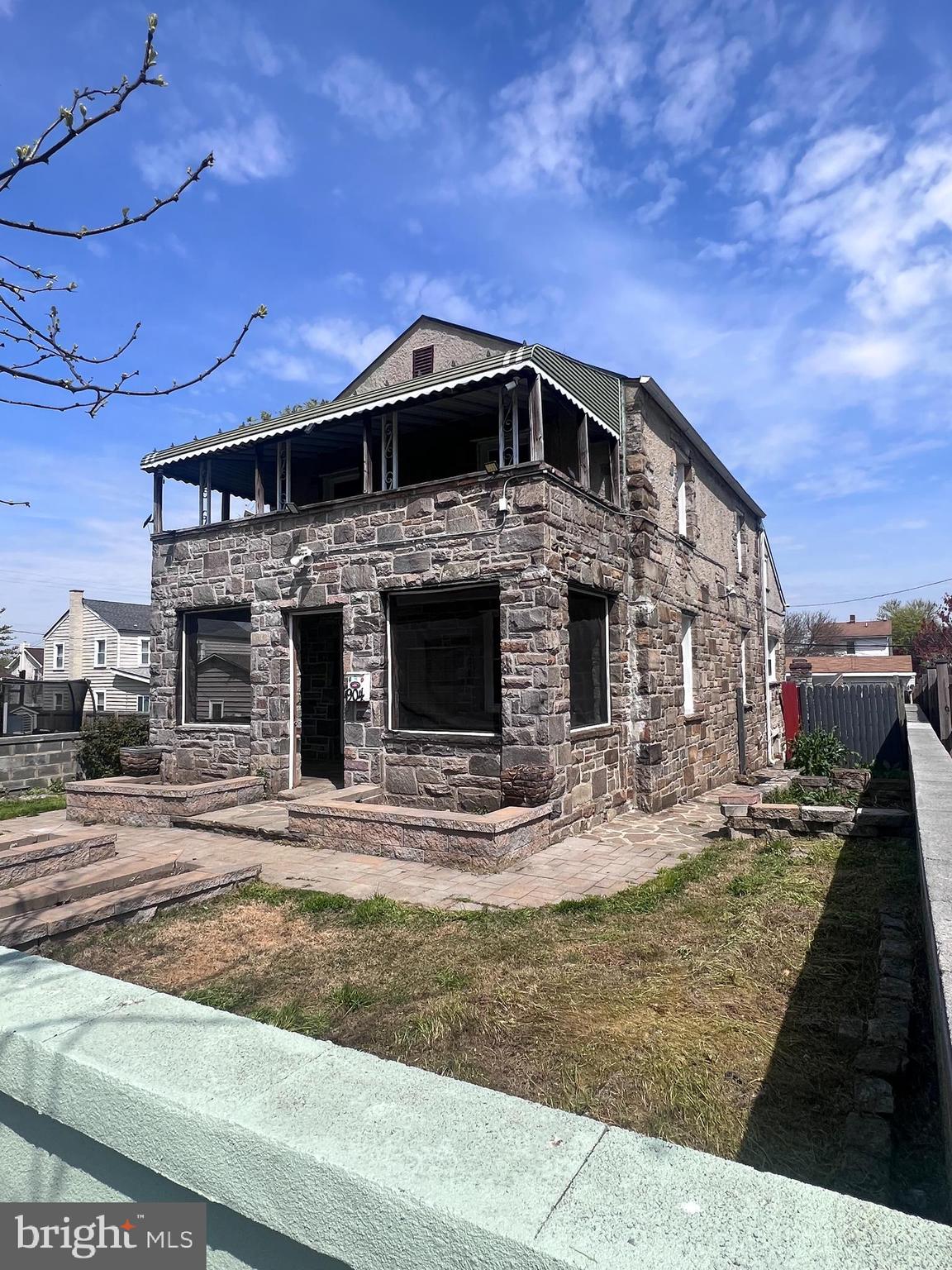 904 E JEFFREY STREET