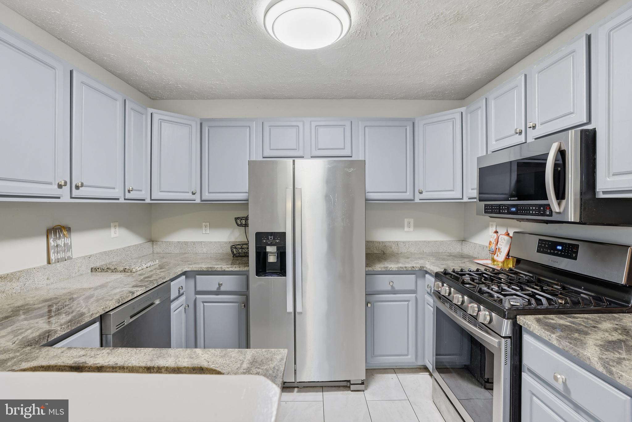 2401 VIDALIA COURT