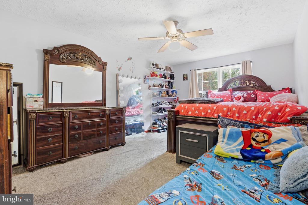 2401 VIDALIA COURT