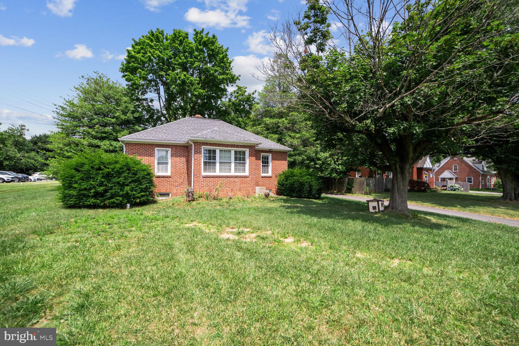 2522 W LIBERTY ROAD