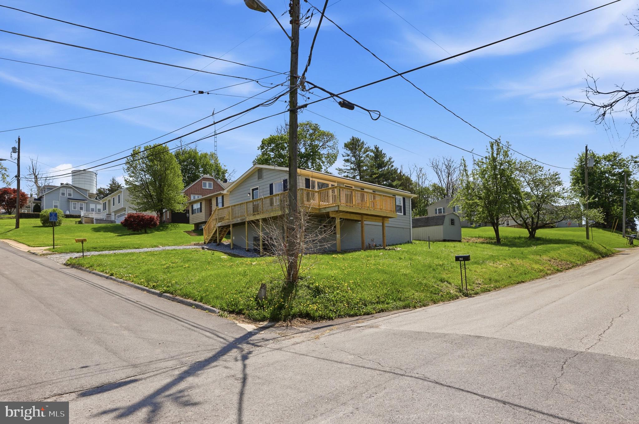 302 E THOMAS STREET