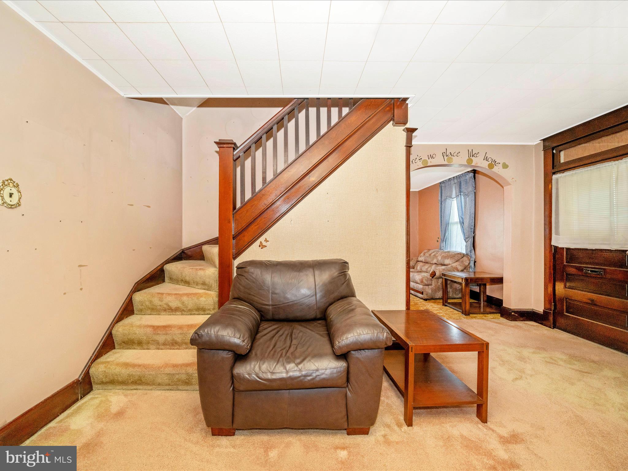 7 W B STREET