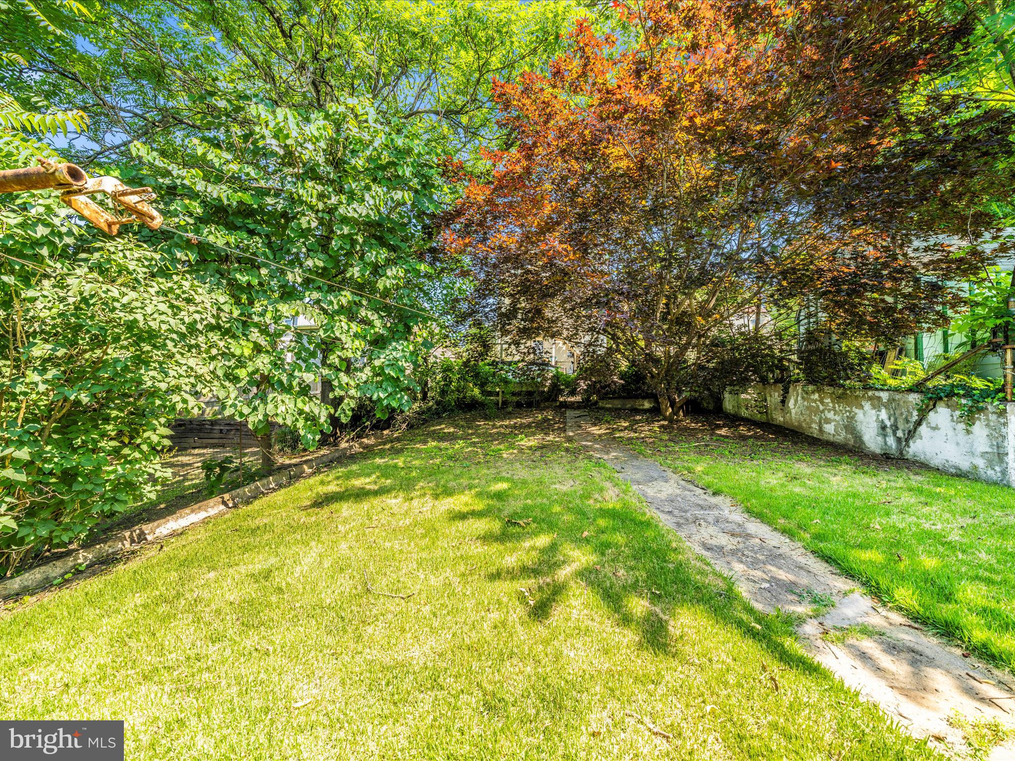 7 W B STREET