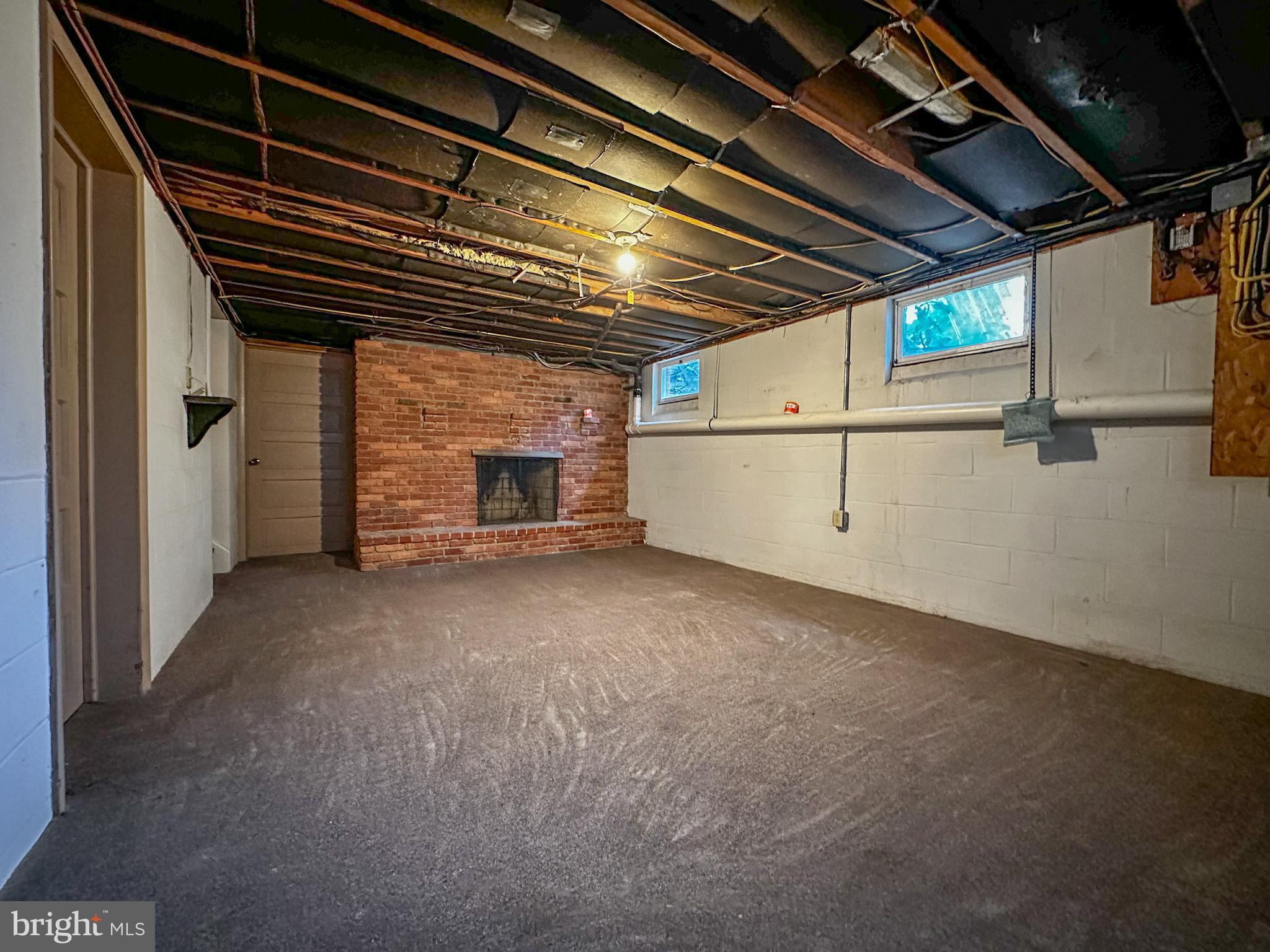 6783 SUNNYBROOK DRIVE