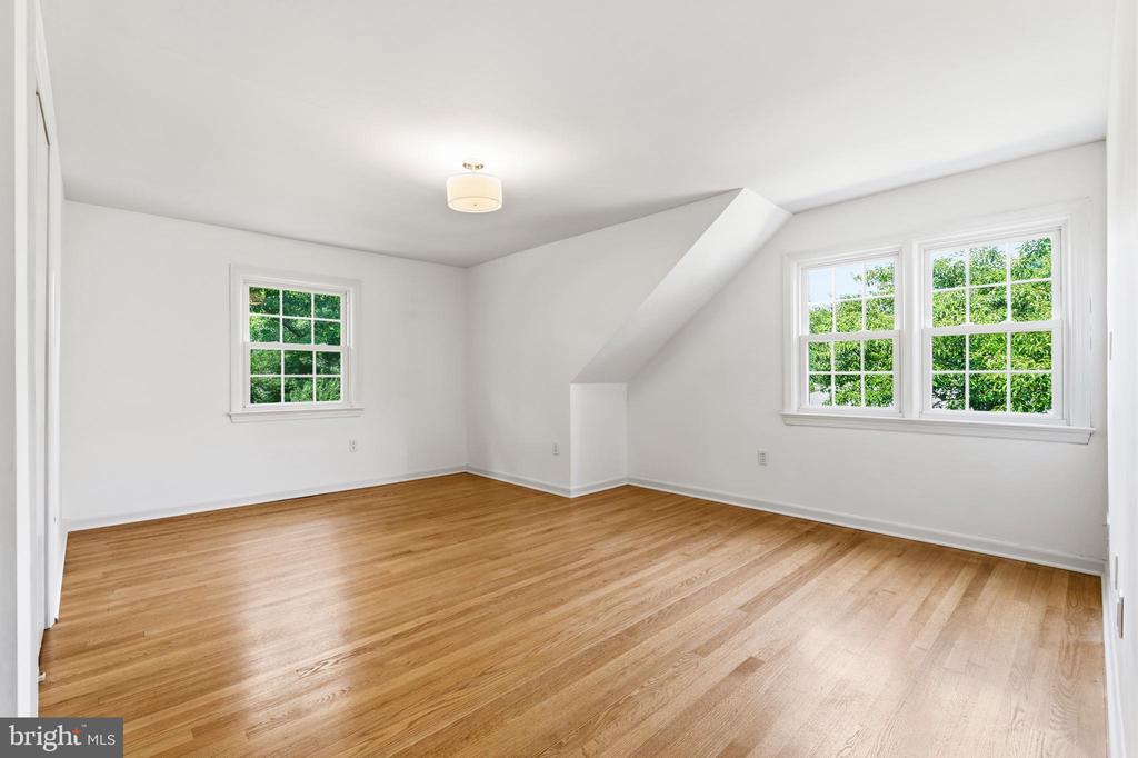 6783 SUNNYBROOK DRIVE