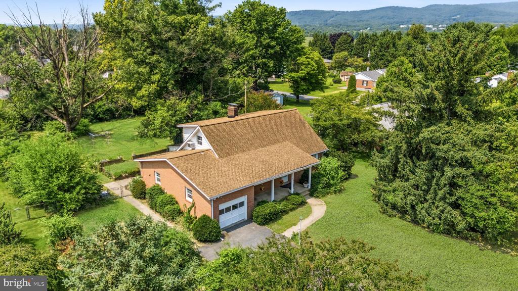 6783 SUNNYBROOK DRIVE