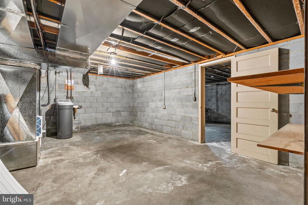 6783 SUNNYBROOK DRIVE