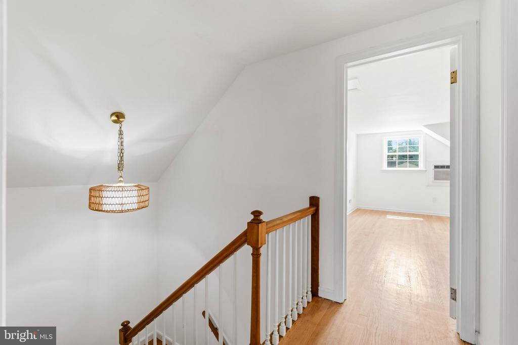 6783 SUNNYBROOK DRIVE