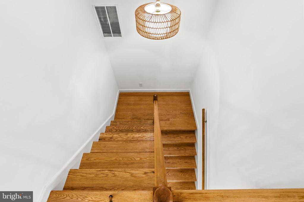 6783 SUNNYBROOK DRIVE