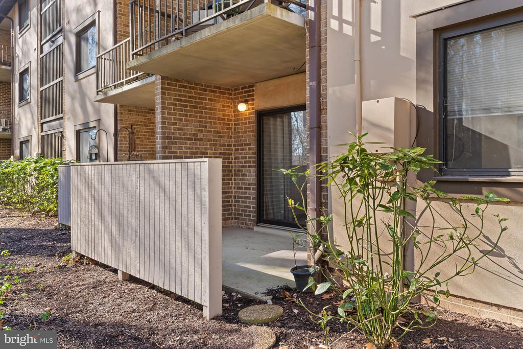 6071 MAJORS LANE 2