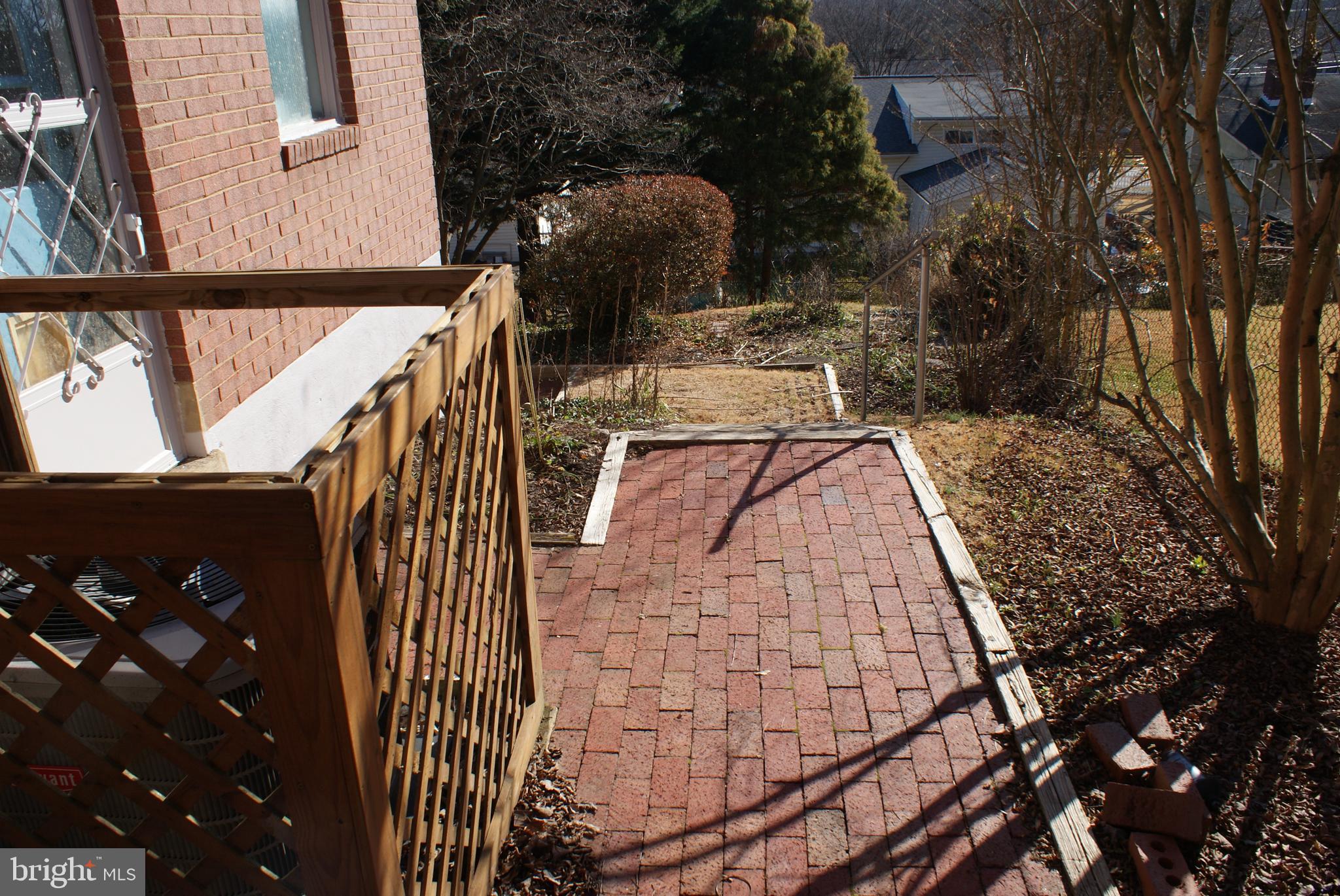 4 ROSANNE LANE