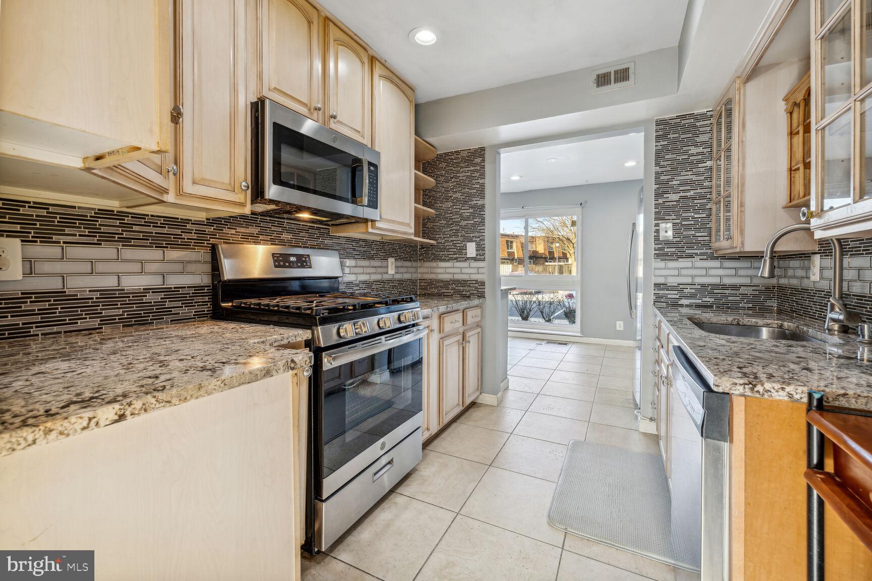470 W DEER PARK ROAD 15H
