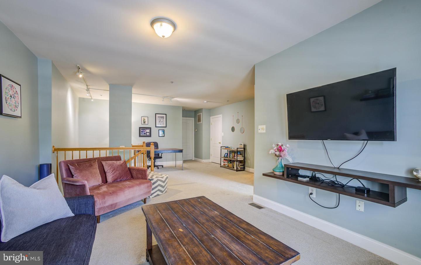 916 ORCHARD RIDGE DRIVE 100