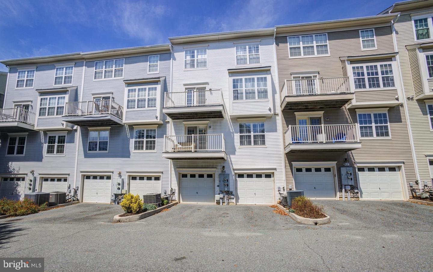 916 ORCHARD RIDGE DRIVE 100