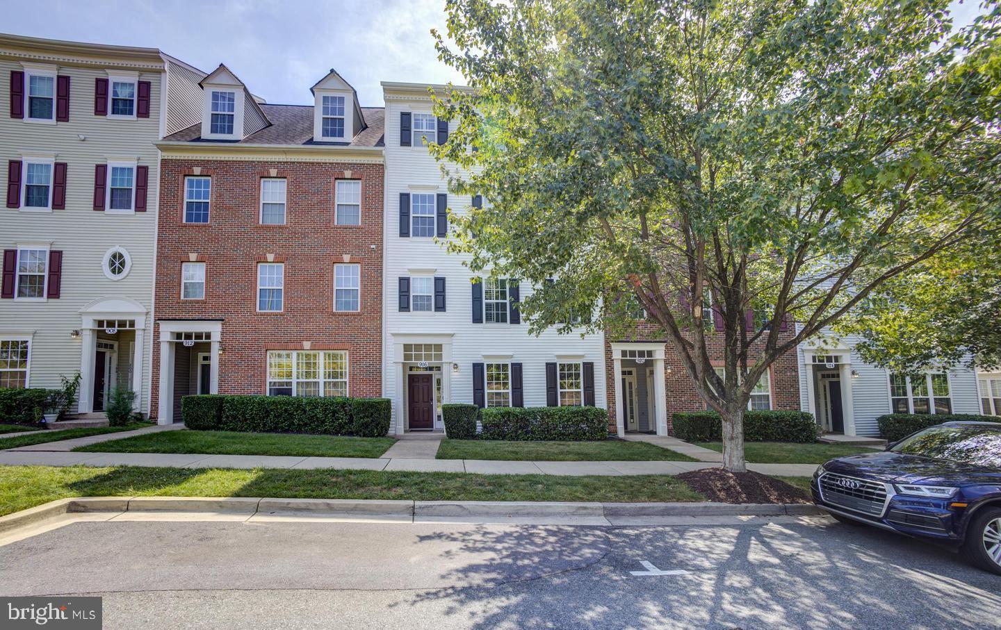 916 ORCHARD RIDGE DRIVE 100