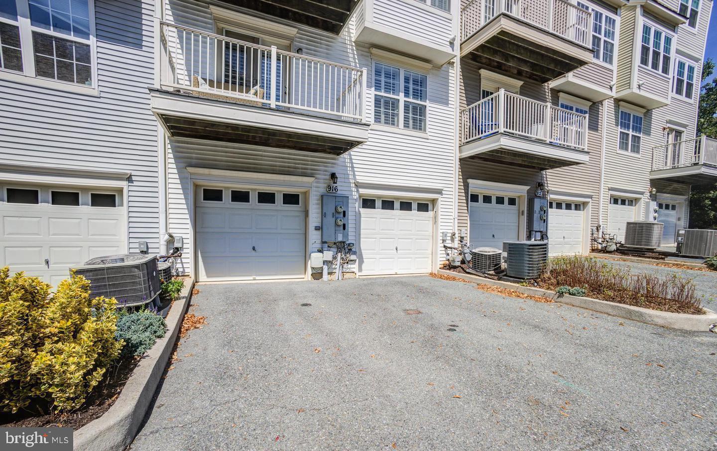 916 ORCHARD RIDGE DRIVE 100