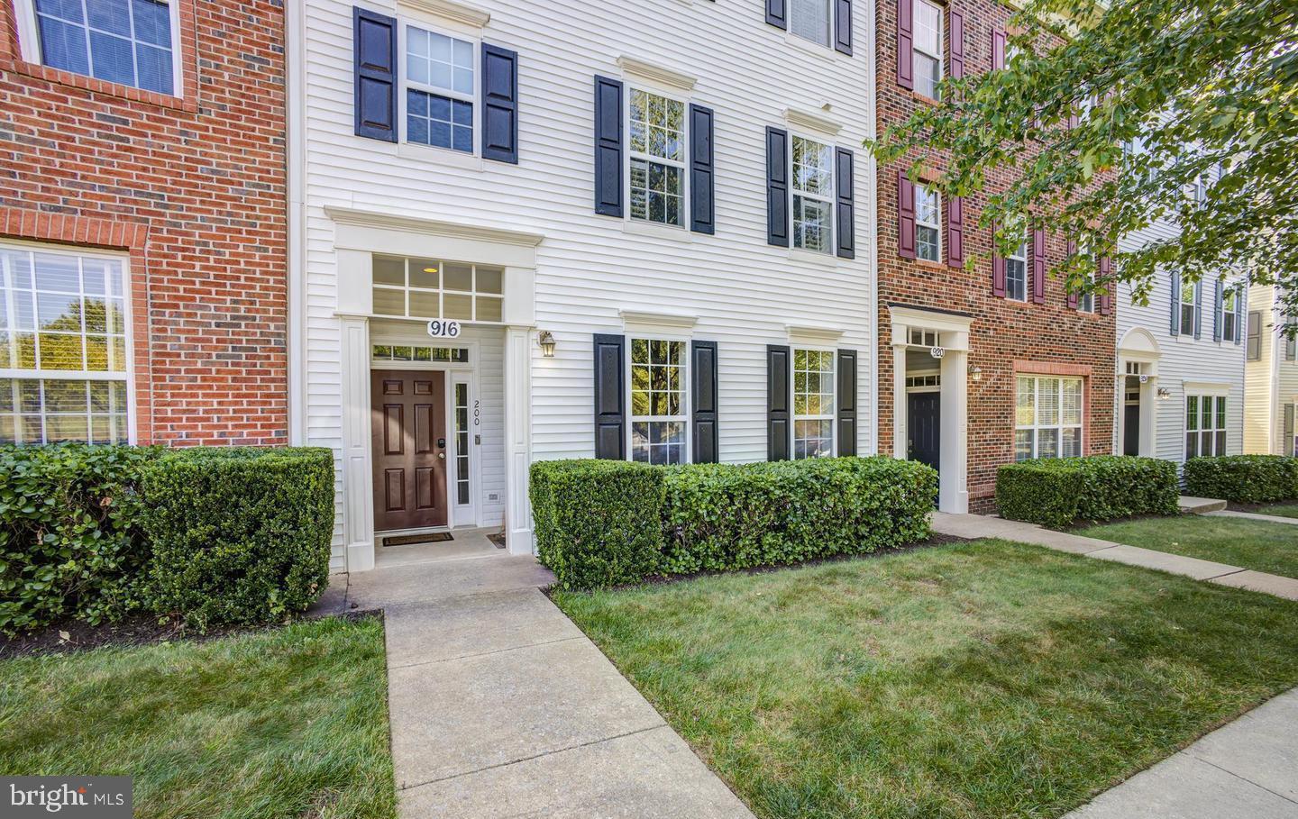 916 ORCHARD RIDGE DRIVE 100