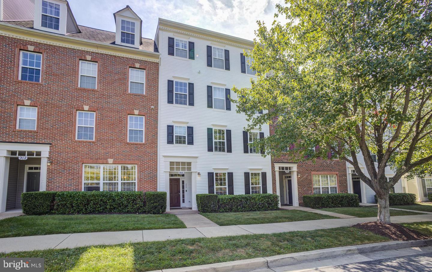 916 ORCHARD RIDGE DRIVE 100