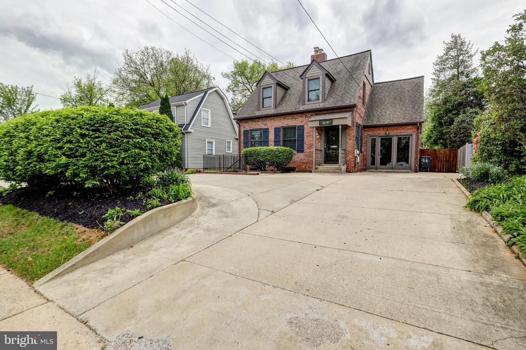 8114 OLD GEORGETOWN ROAD
