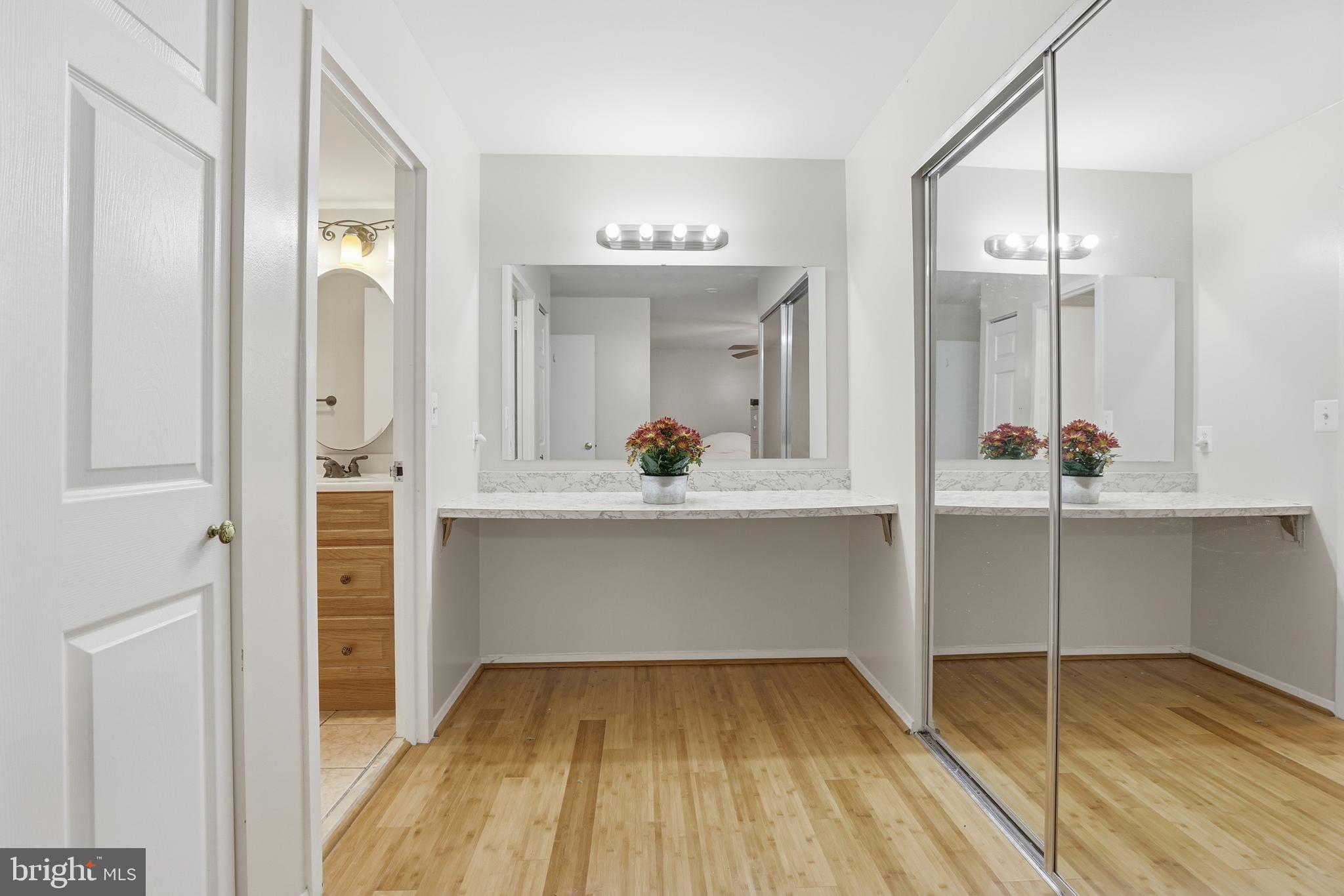 427 CHRISTOPHER AVENUE T-2