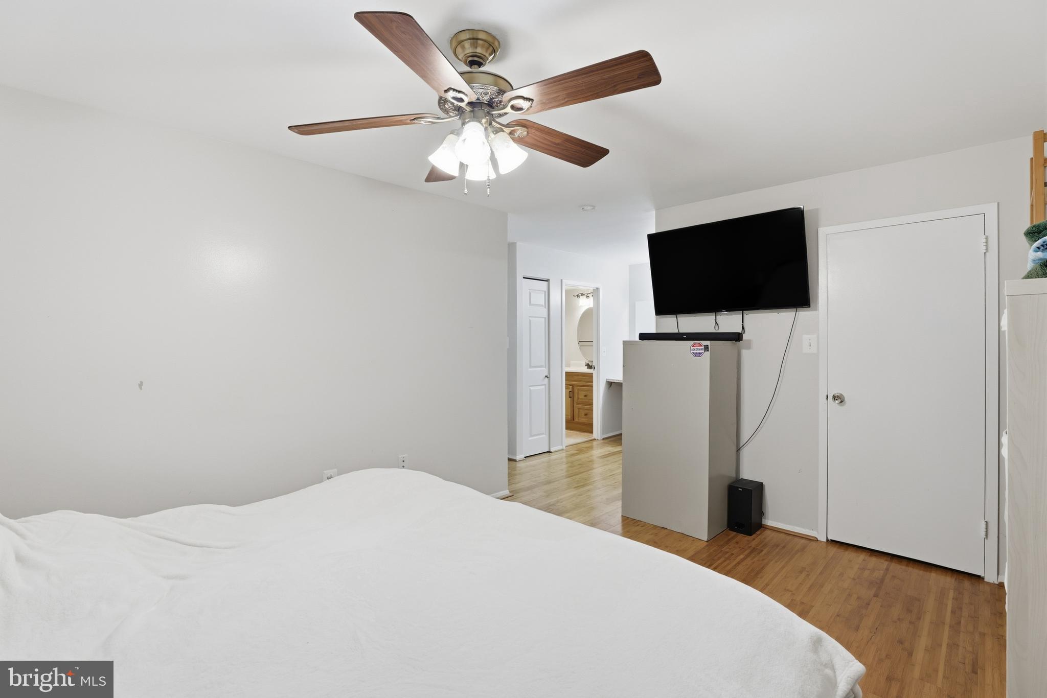 427 CHRISTOPHER AVENUE T-2