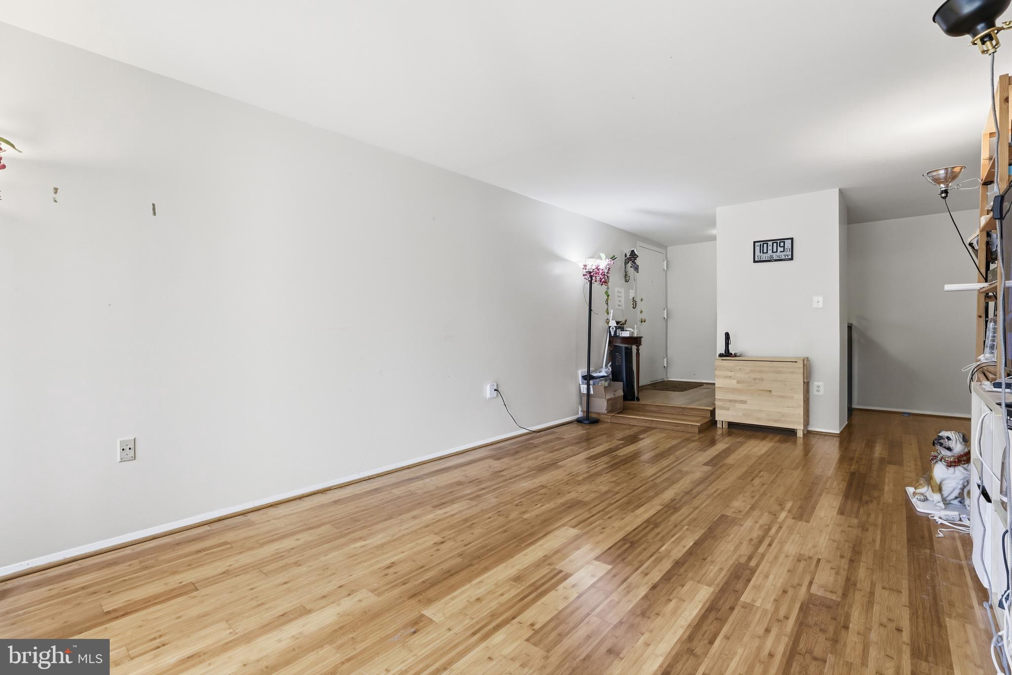 427 CHRISTOPHER AVENUE T-2