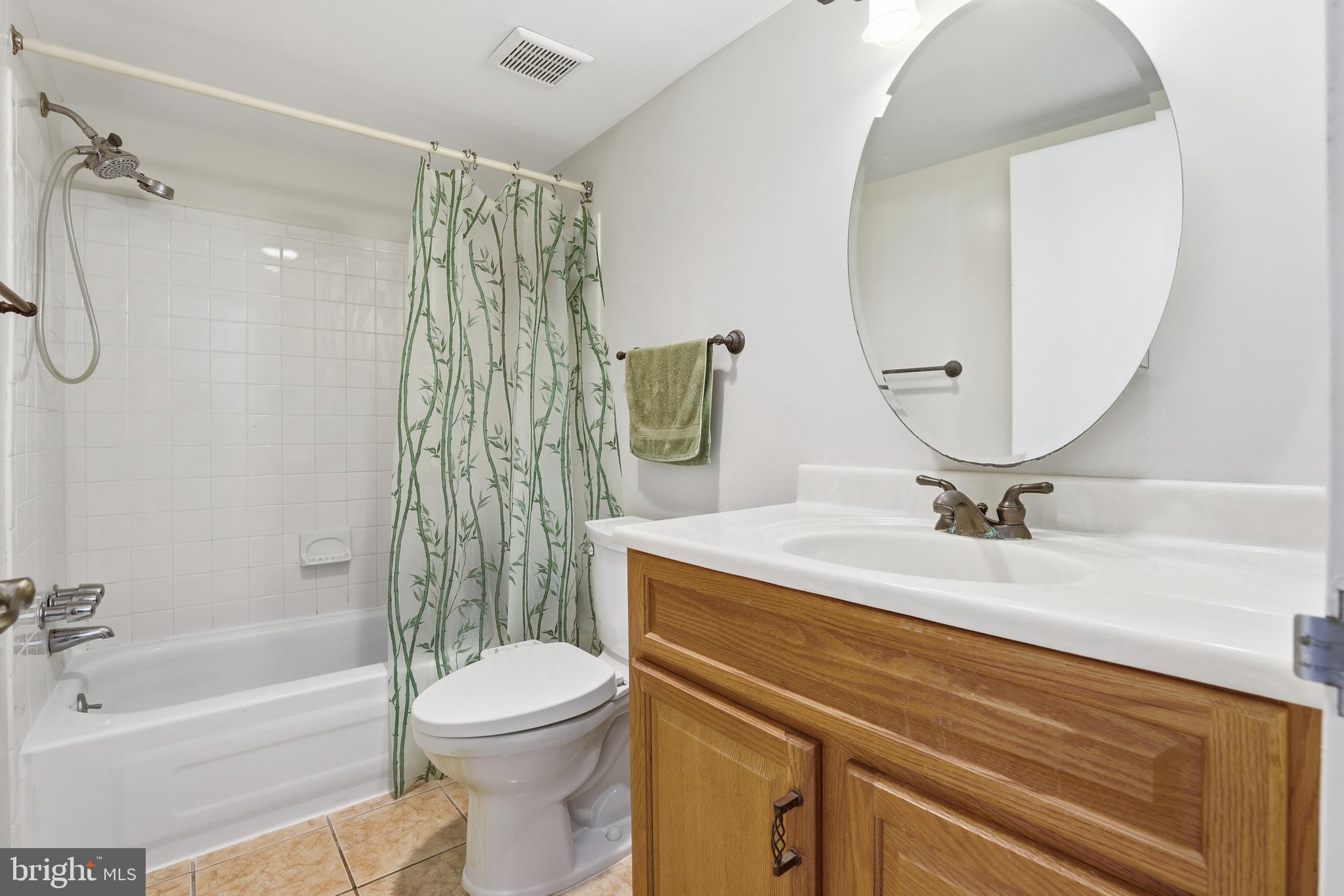 427 CHRISTOPHER AVENUE T-2