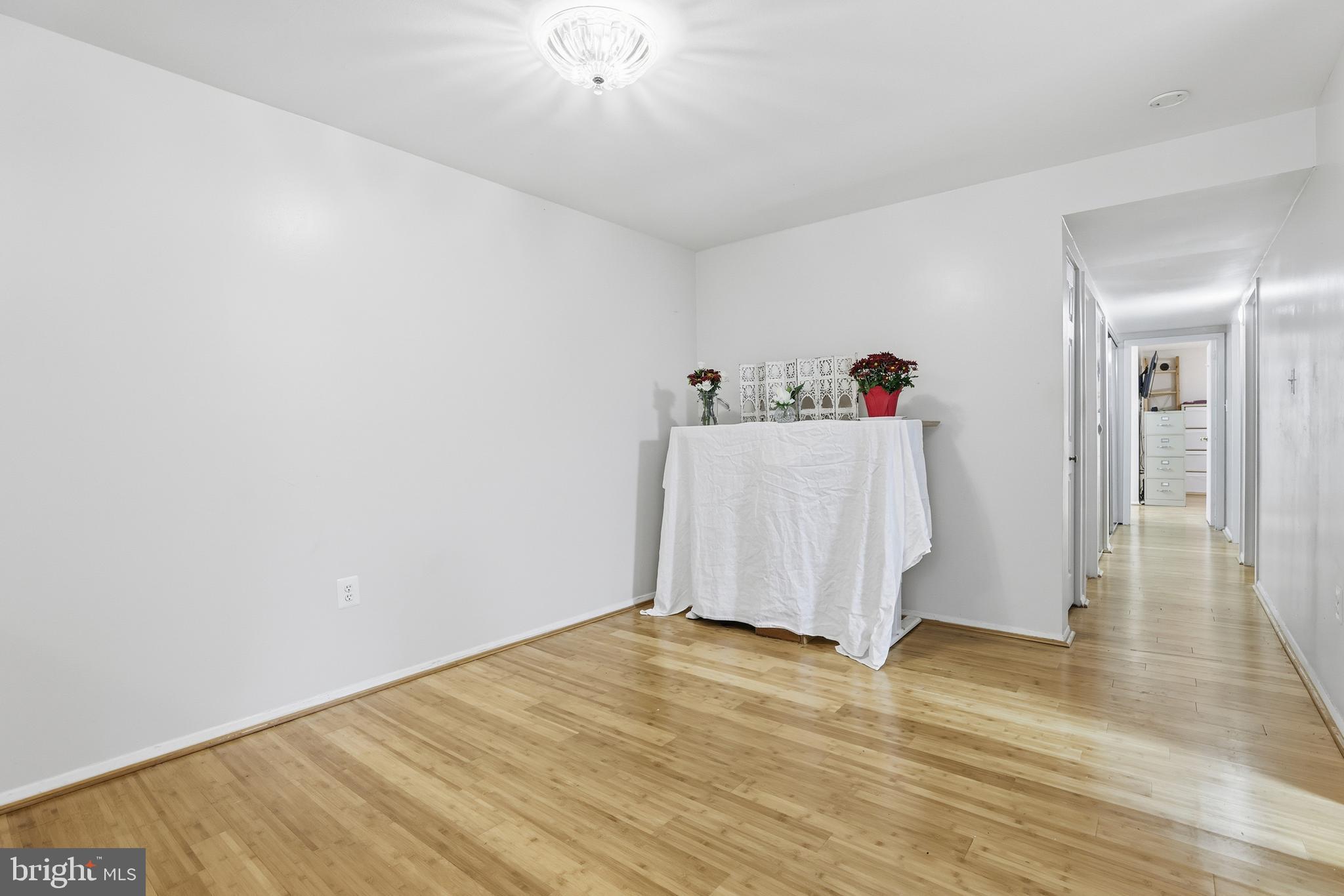427 CHRISTOPHER AVENUE T-2