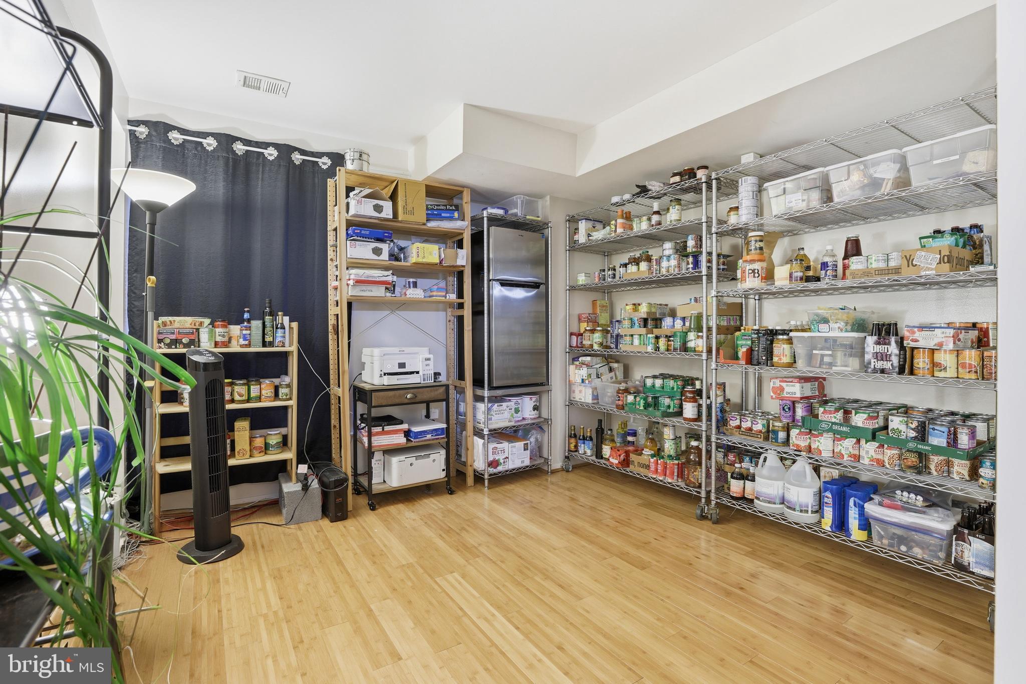 427 CHRISTOPHER AVENUE T-2