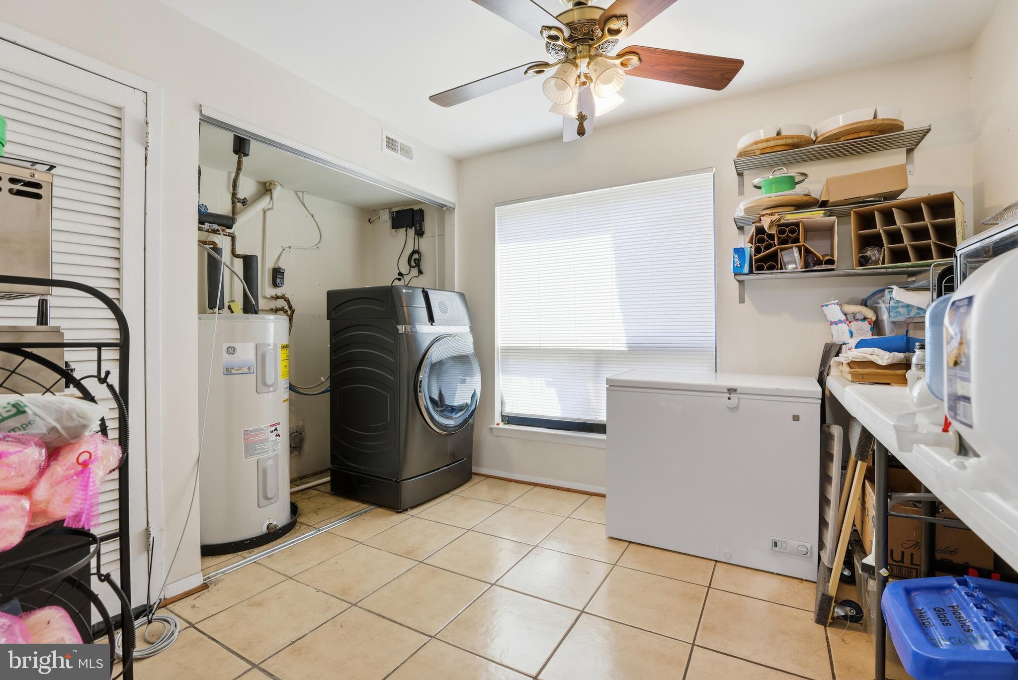 427 CHRISTOPHER AVENUE T-2
