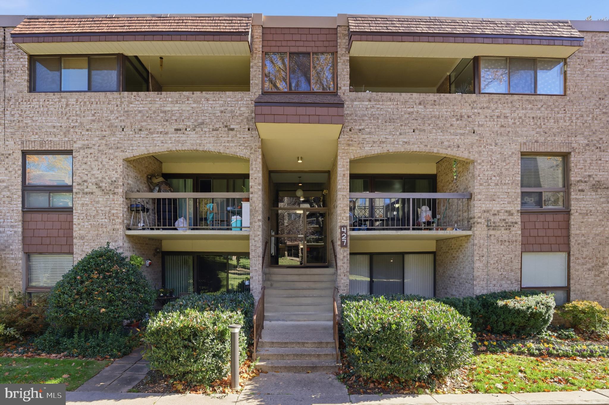 427 CHRISTOPHER AVENUE T-2