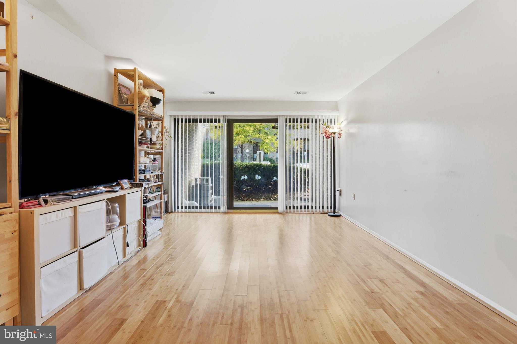 427 CHRISTOPHER AVENUE T-2