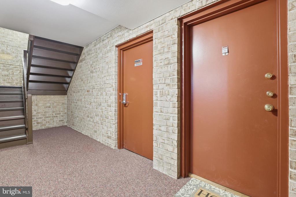 427 CHRISTOPHER AVENUE T-2