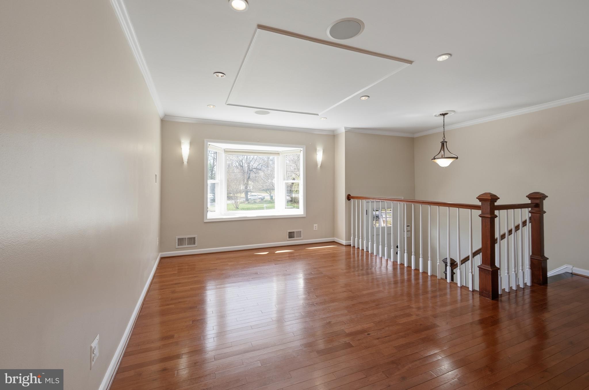 124 WOODLAND ROAD