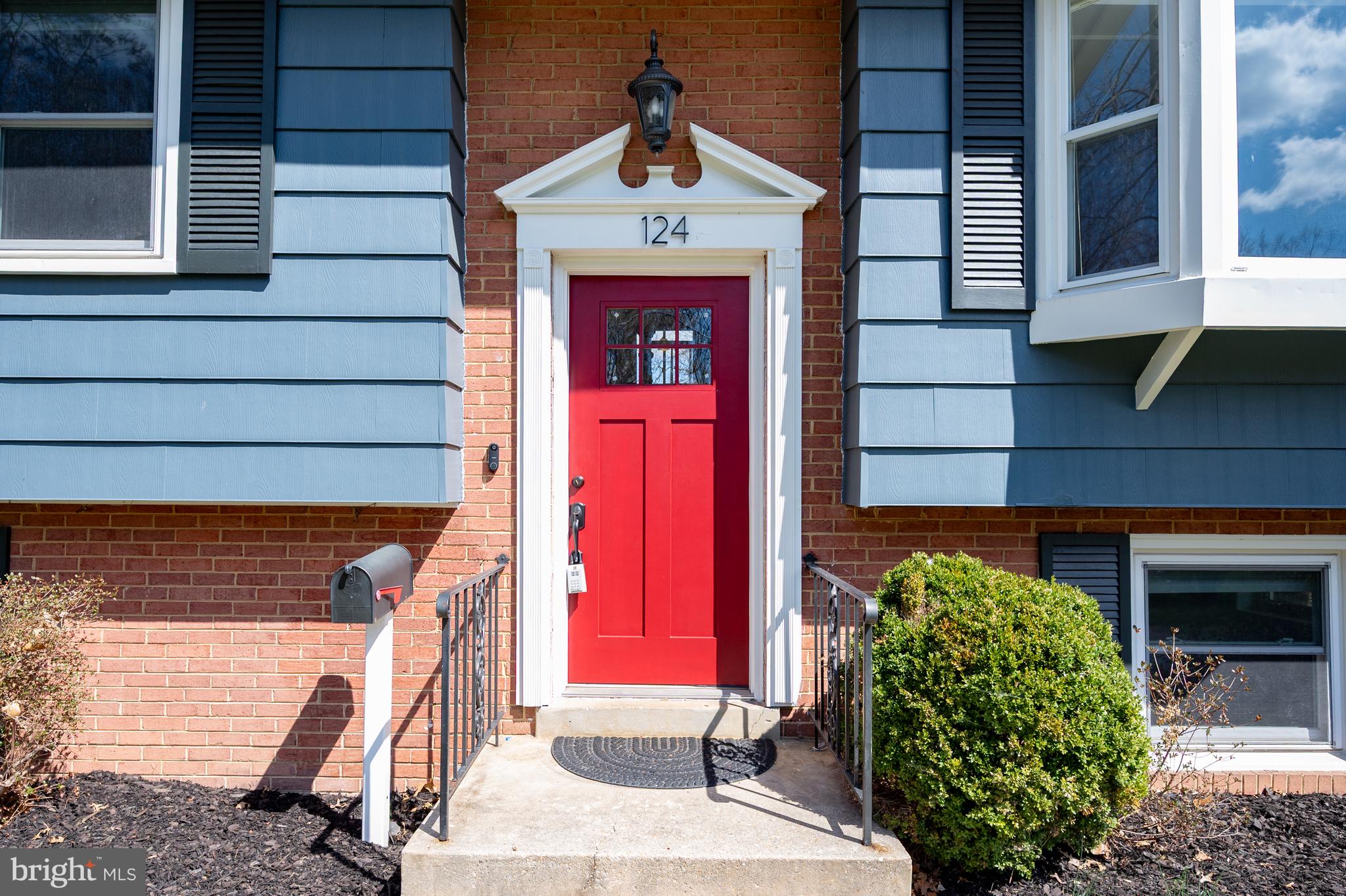 124 WOODLAND ROAD