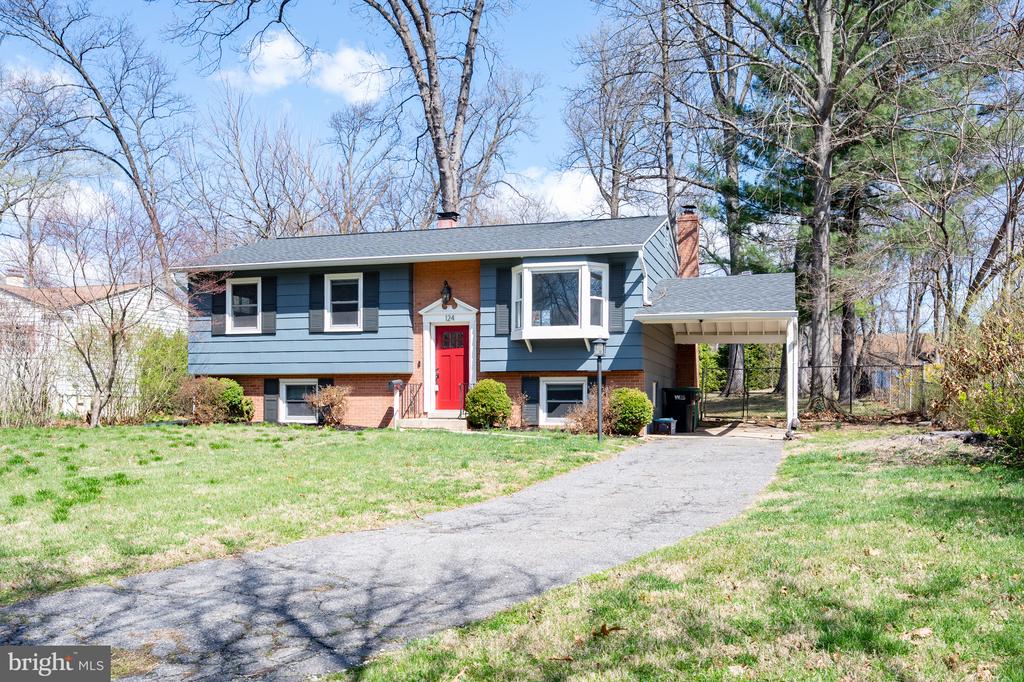 124 WOODLAND ROAD