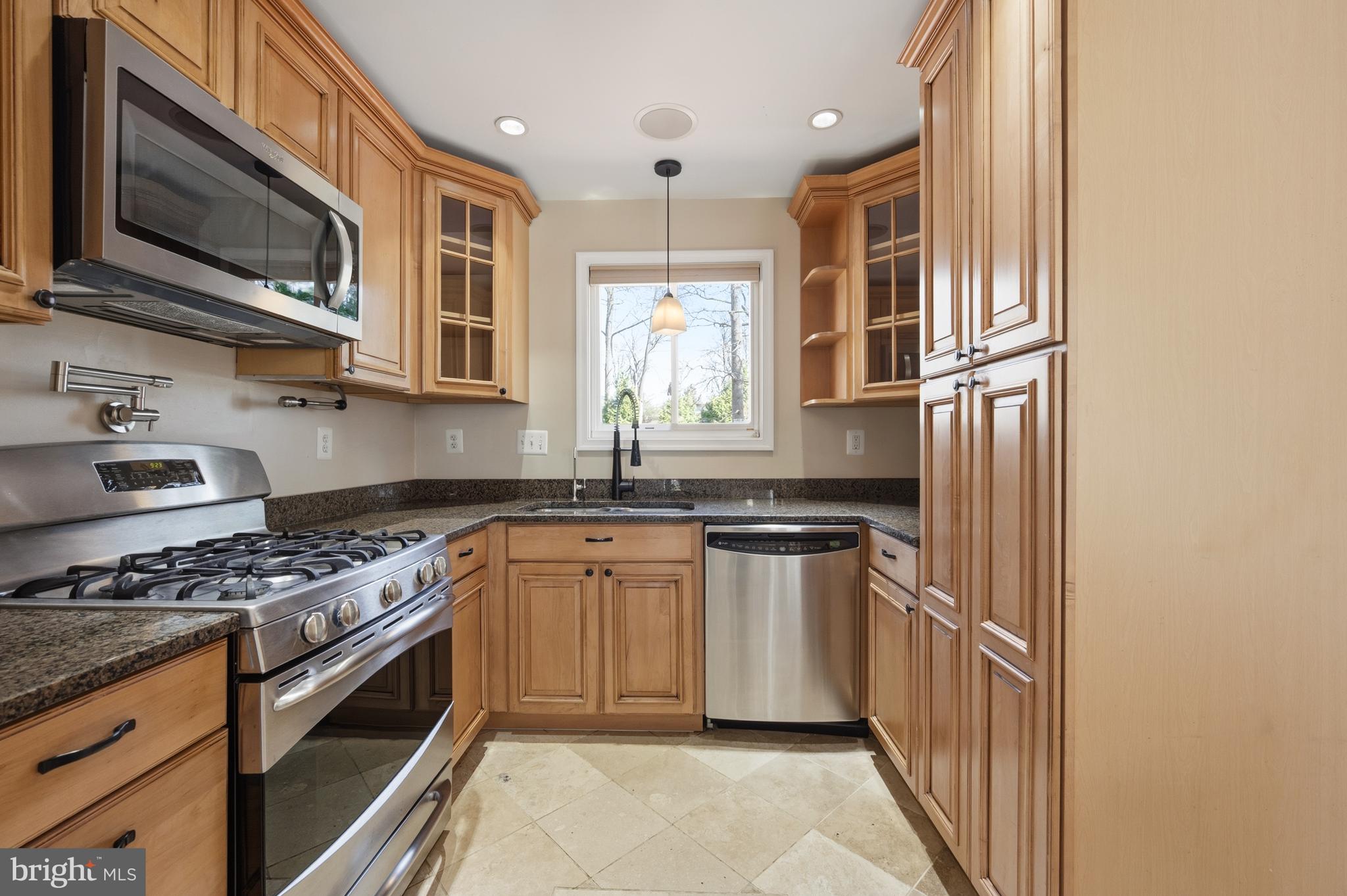 124 WOODLAND ROAD
