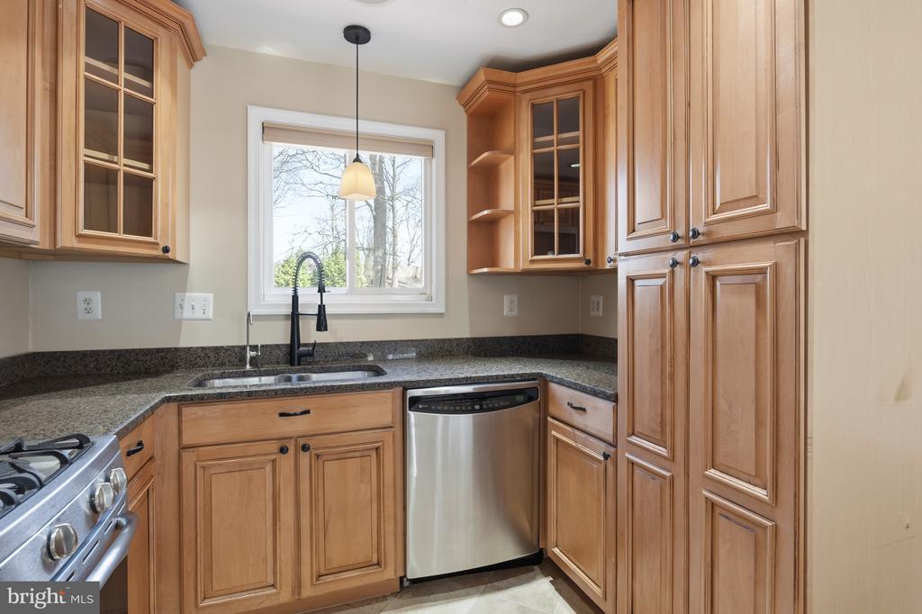 124 WOODLAND ROAD