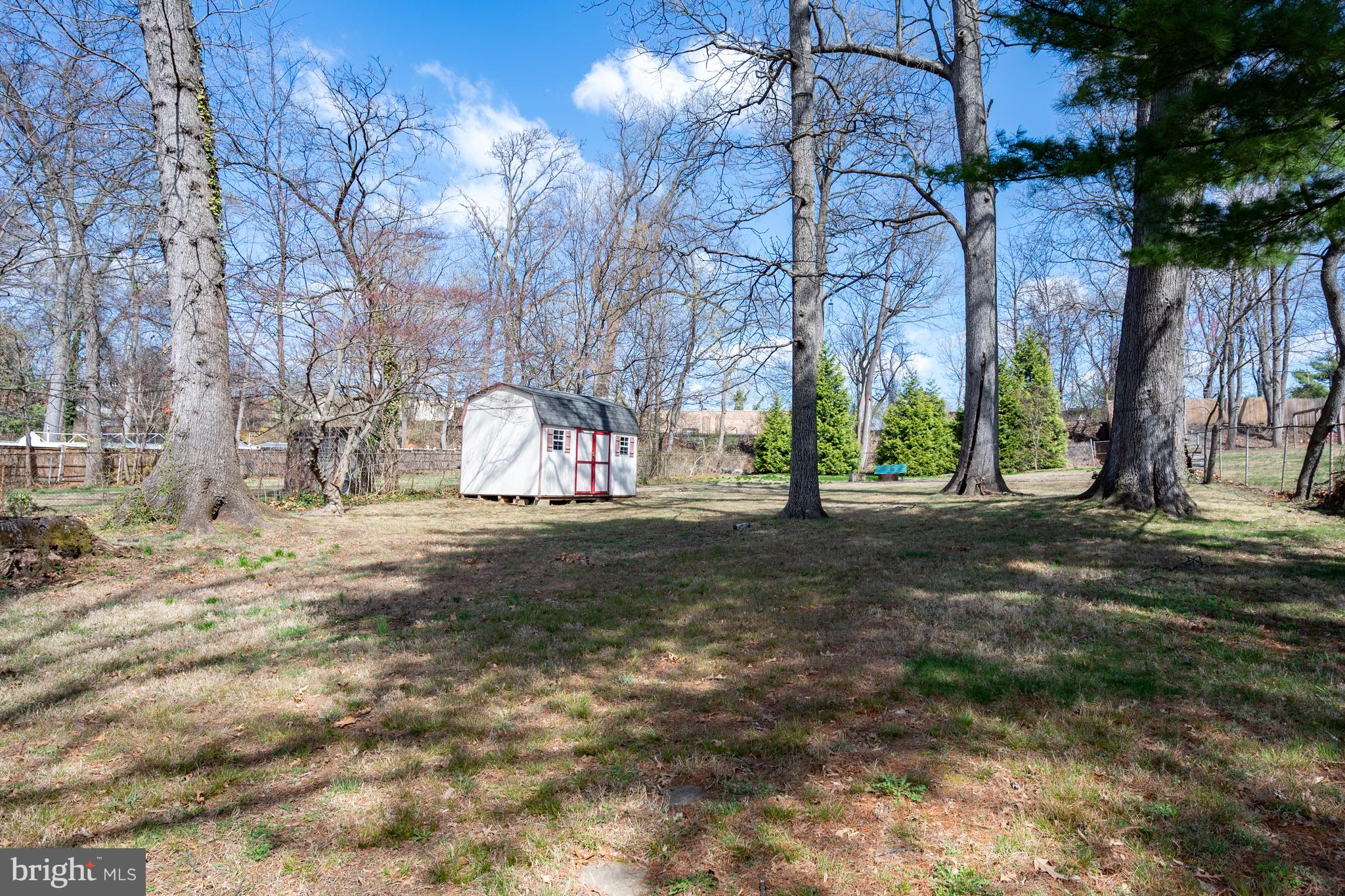 124 WOODLAND ROAD