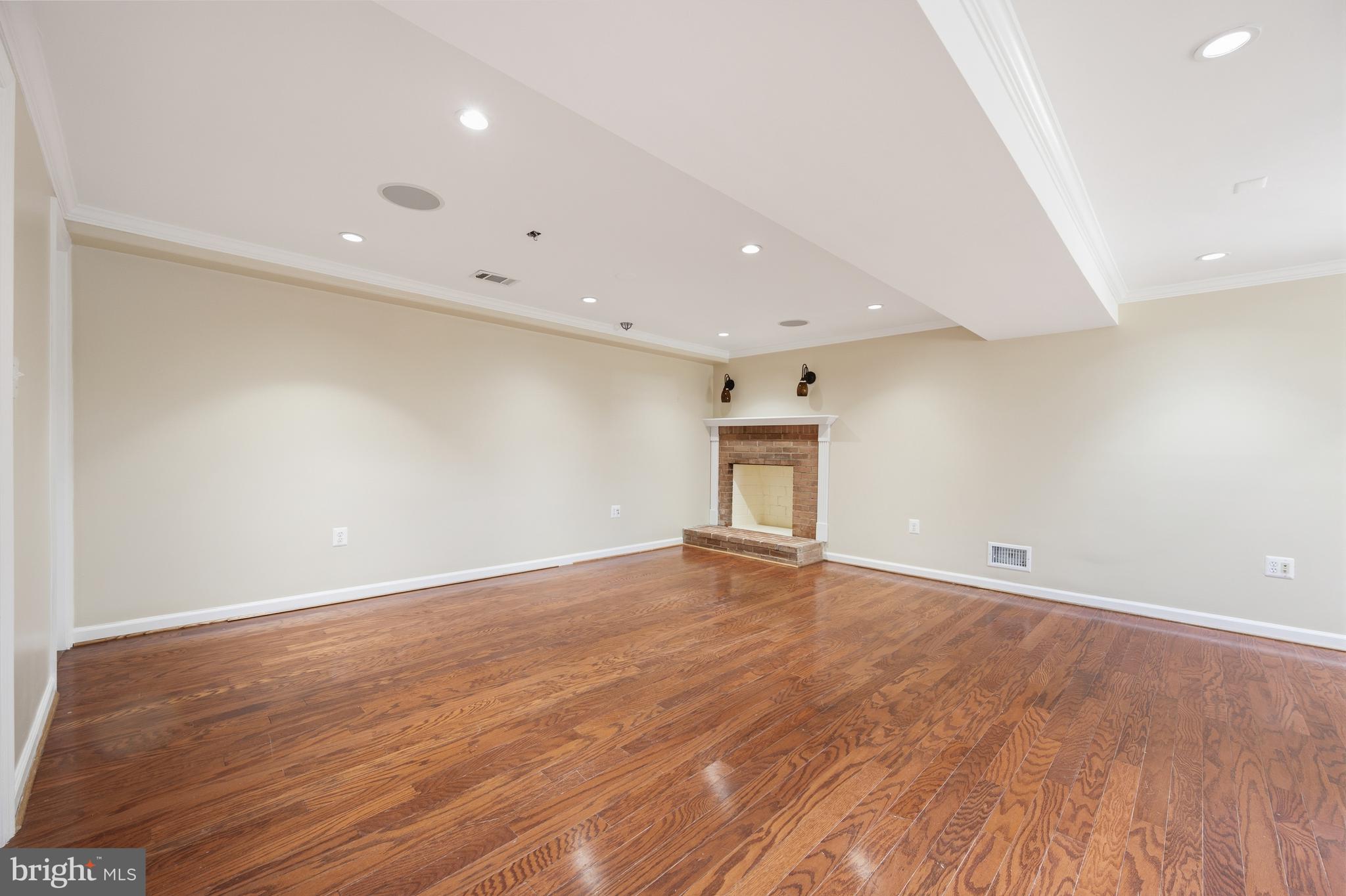 124 WOODLAND ROAD