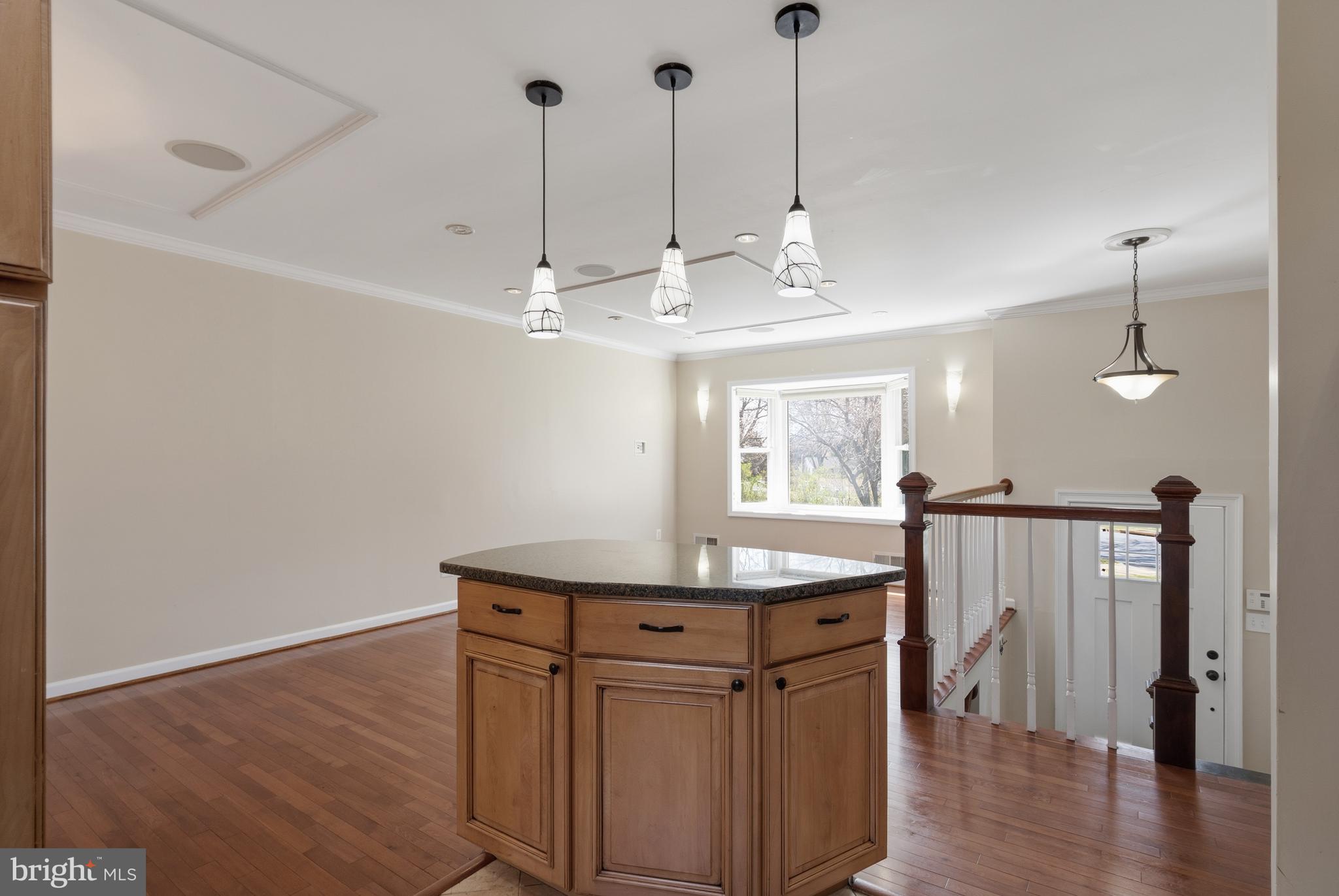 124 WOODLAND ROAD