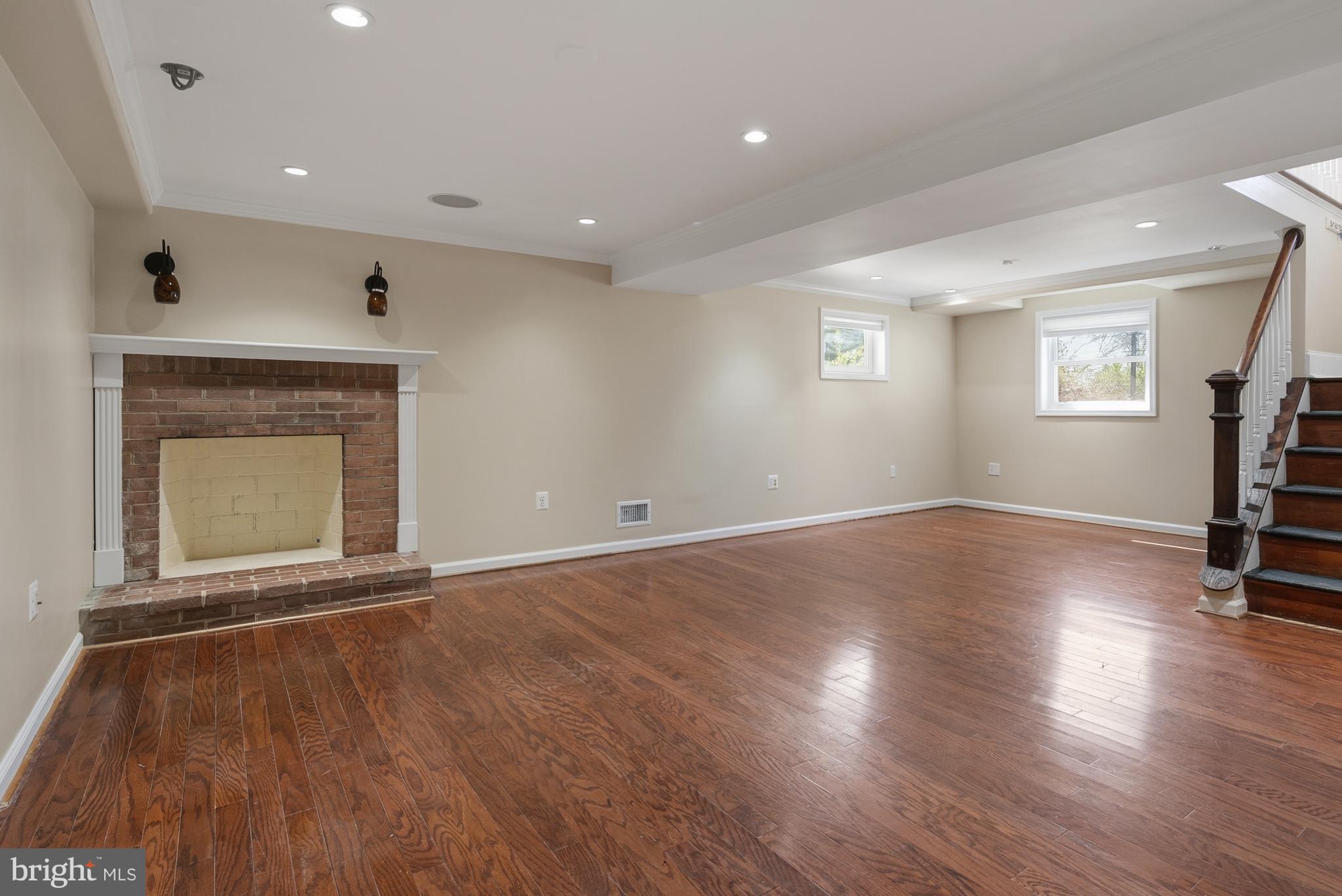 124 WOODLAND ROAD